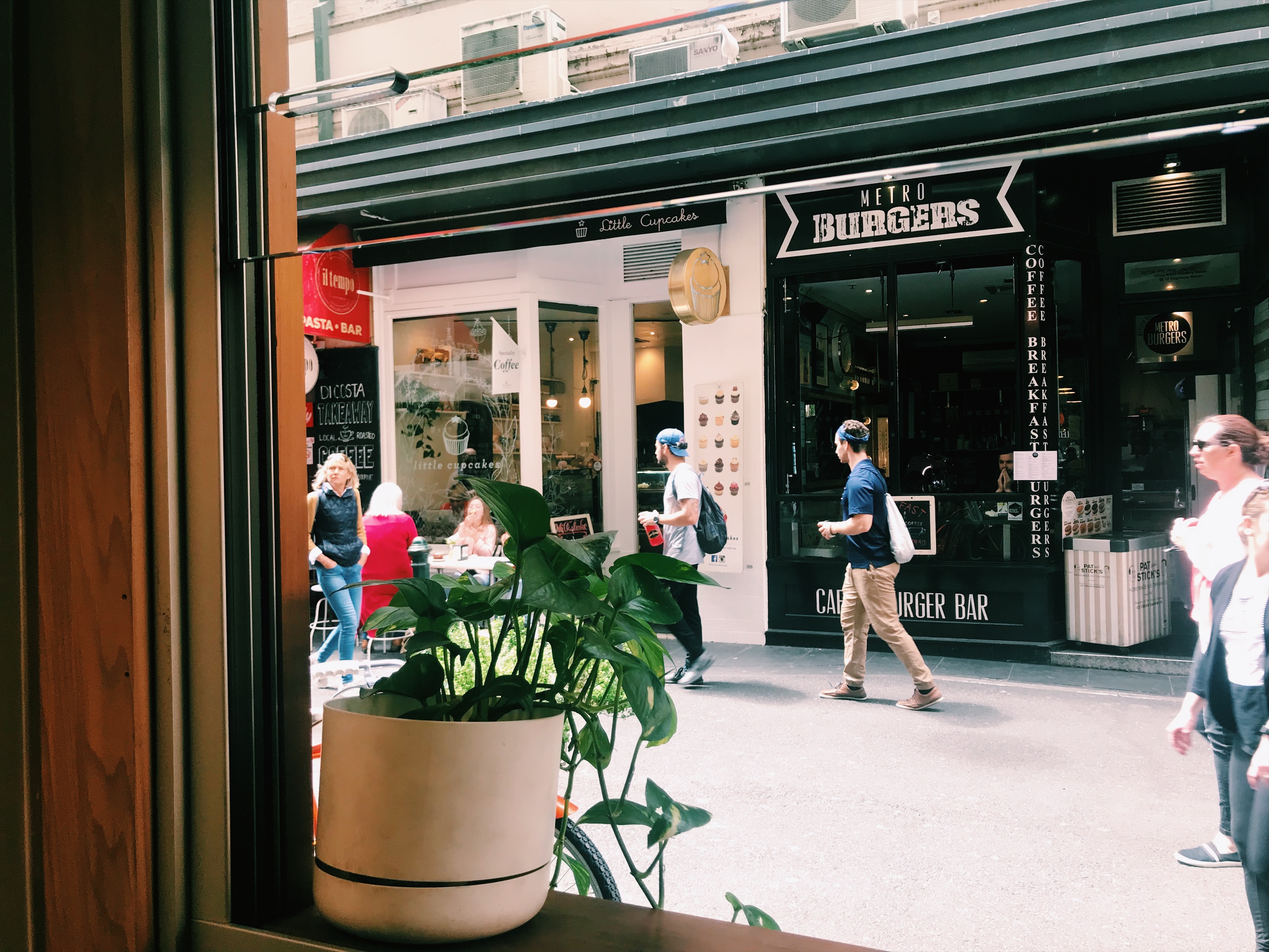 Melbourne: The Best Cafes For 20- Somethings