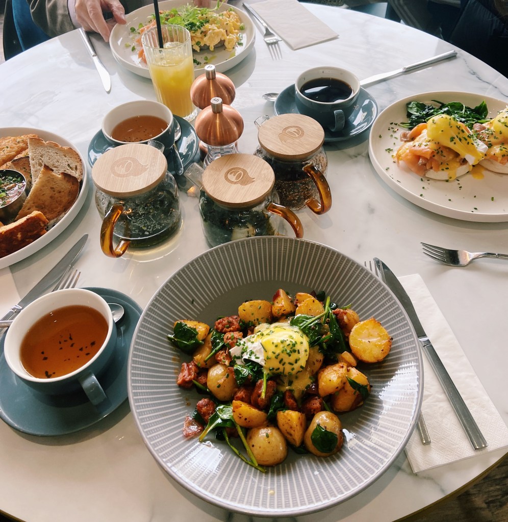 hixon green best brunch in Brighton 